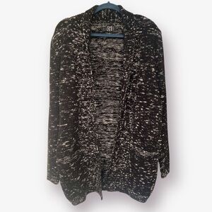 Simons Black and White Sweater Cardigan Size XL